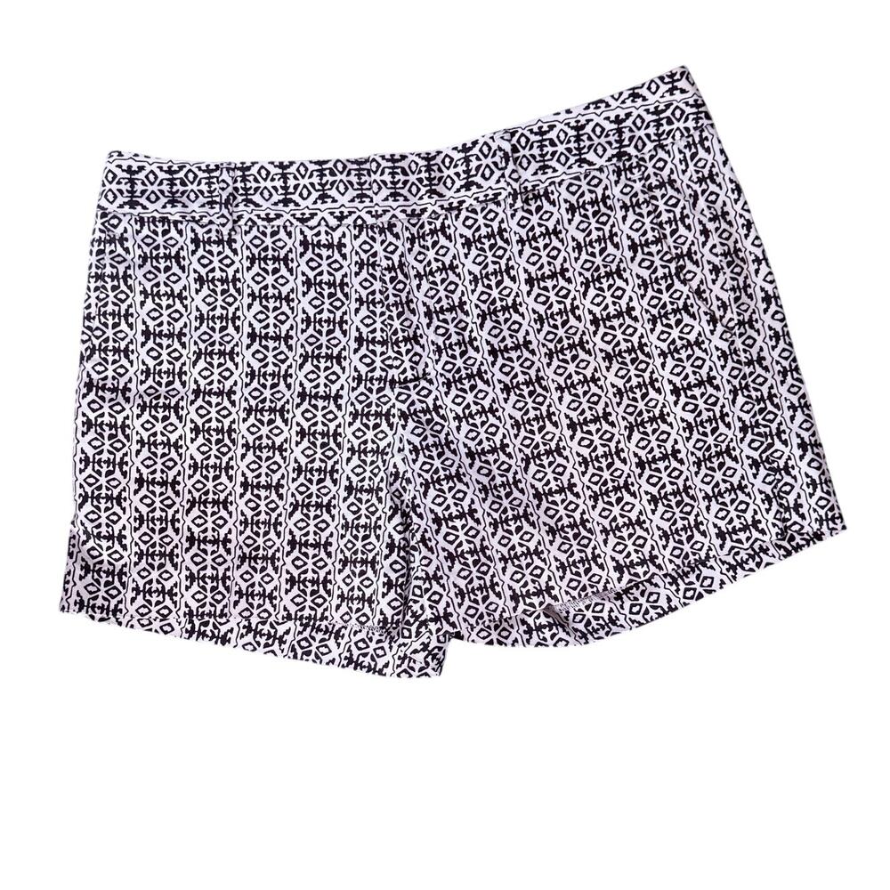 Banana Republic Hampton Short Womens 2 White Black Geometric Ikat Print Cotton